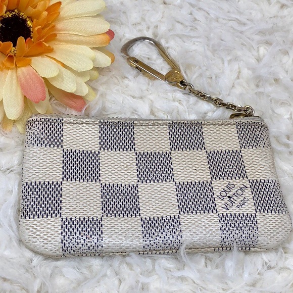 Louis Vuitton Handbags - Authentic Louis Vuitton Damier Coin Purse